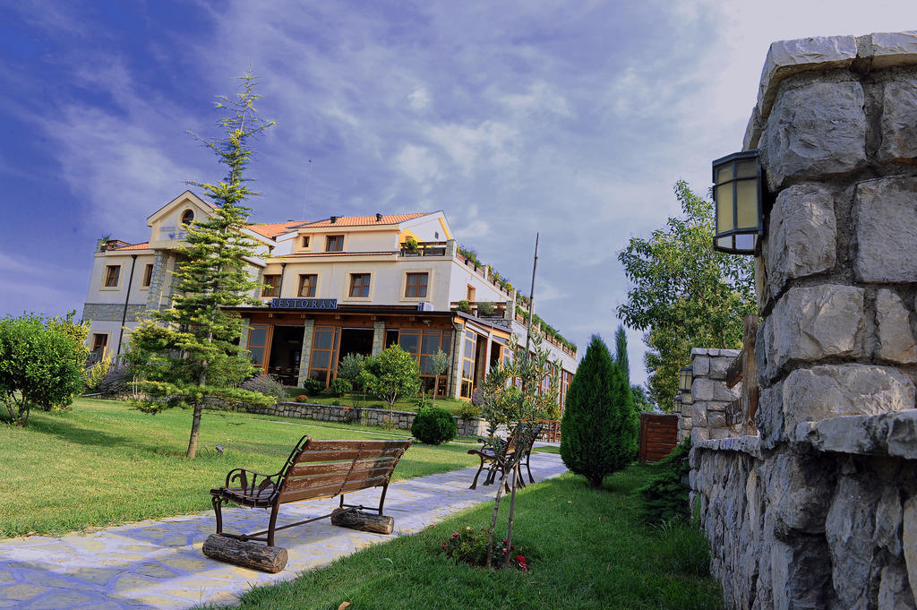 Hotel Aria Mitrovici  Экстерьер фото